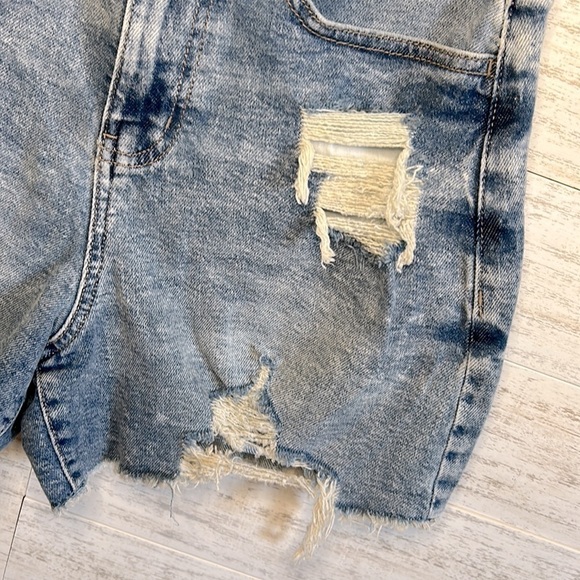 SO Super High Rise Boyfriend Shorts | SIZE 3/26W - Picture 4 of 7